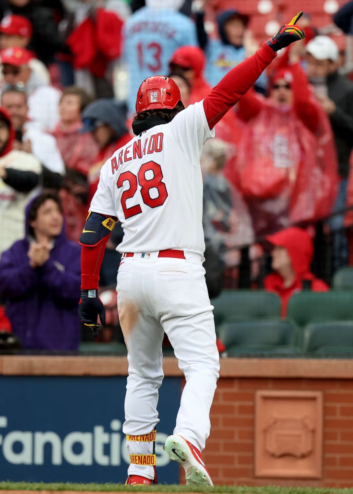 Cardinals host opening day at Busch Stadium